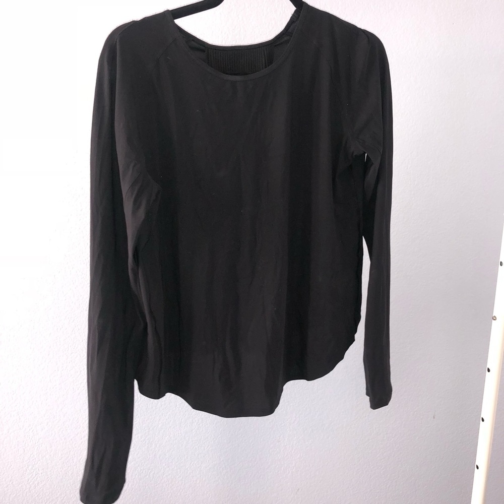Flowy lightweight long sleeved shirt